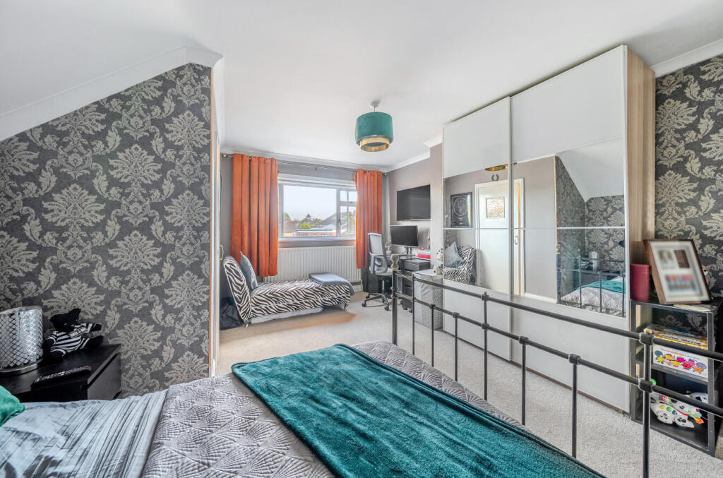 1387099-5-6932b06...