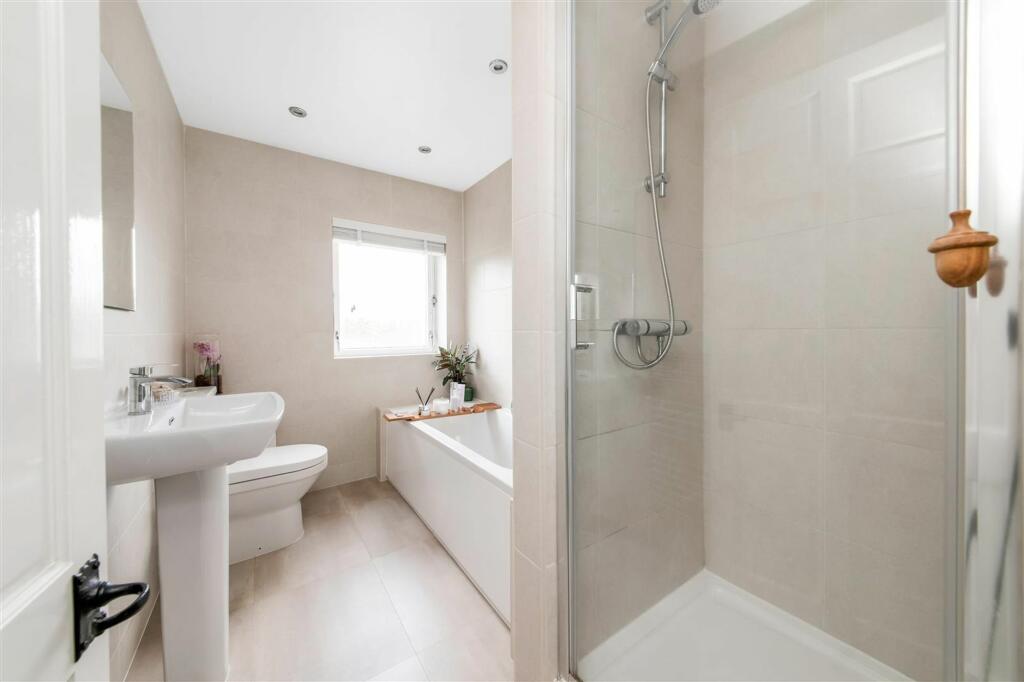 HOUSE BATHROOM