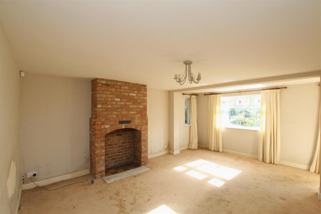 Living Room.JPG