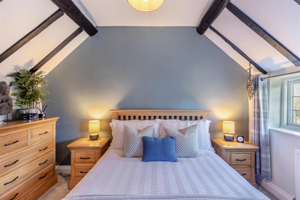 8632704-interior05.jpg