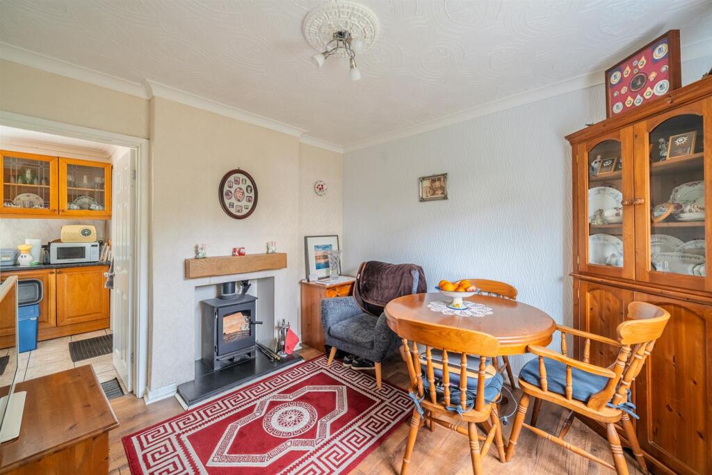 33 Hawthorn Road-12.jpg