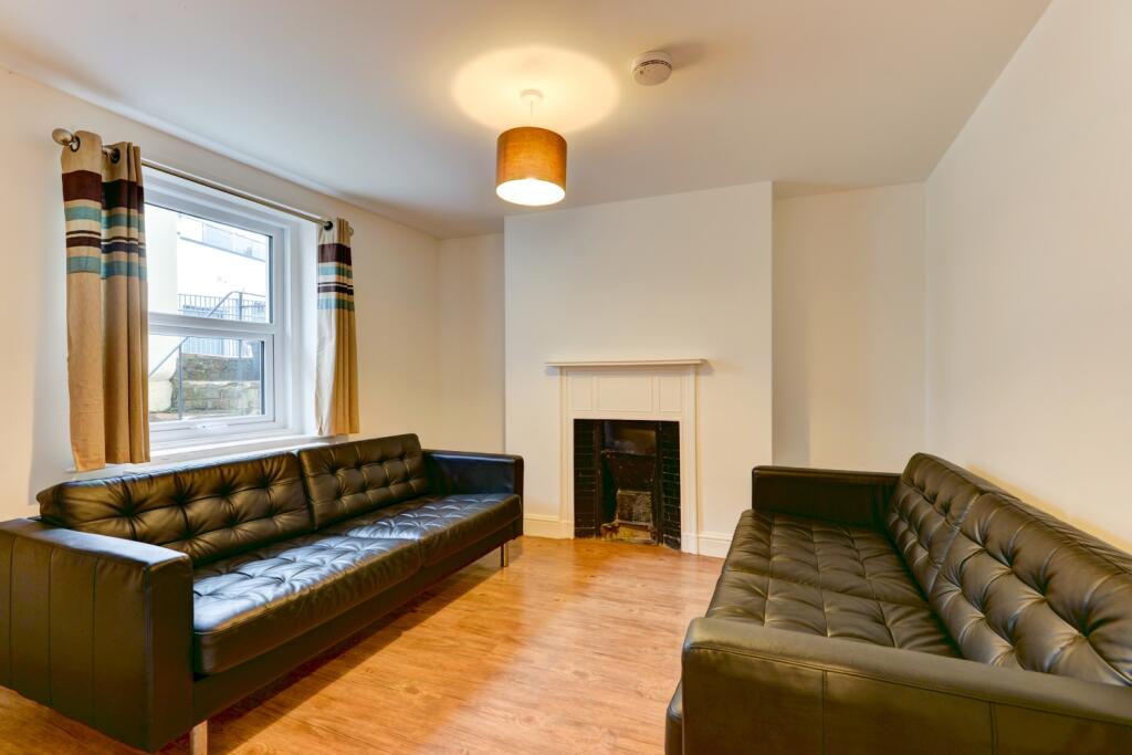 10 London Terrace Living Room (2)