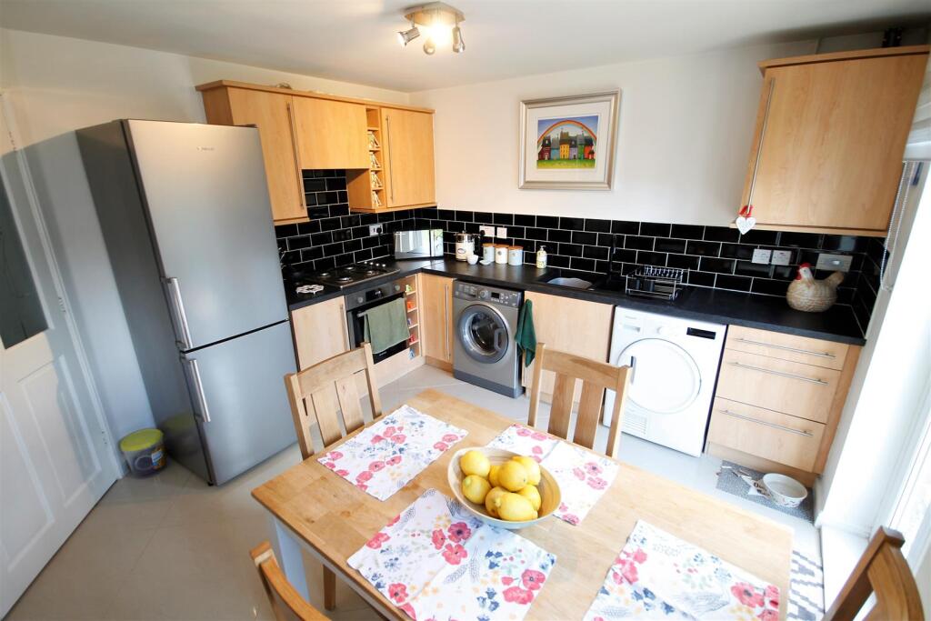 Open Plan Kitchen and Dining Room