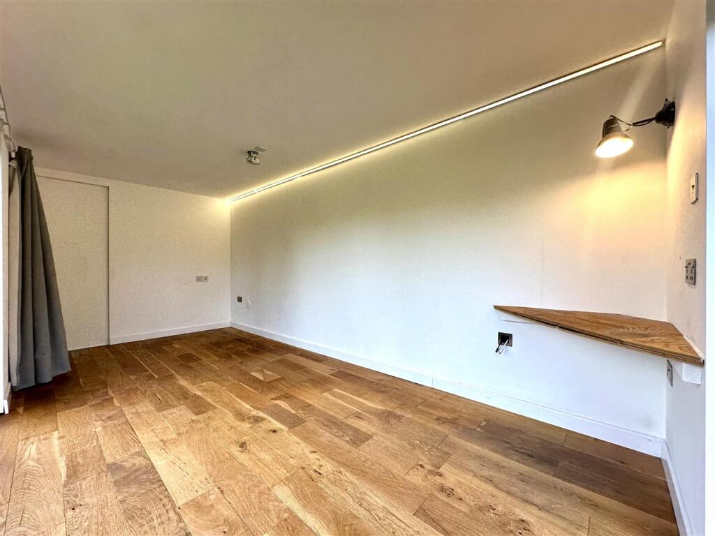 Garden House Office Aspect 3