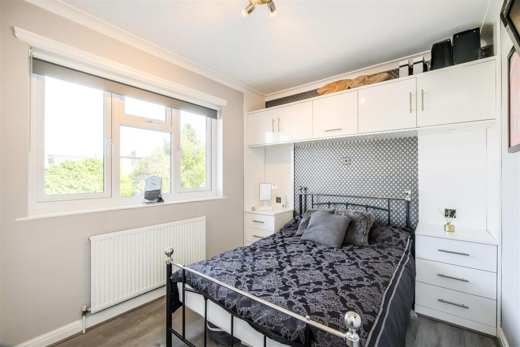 10, Priory Close-10.jpg