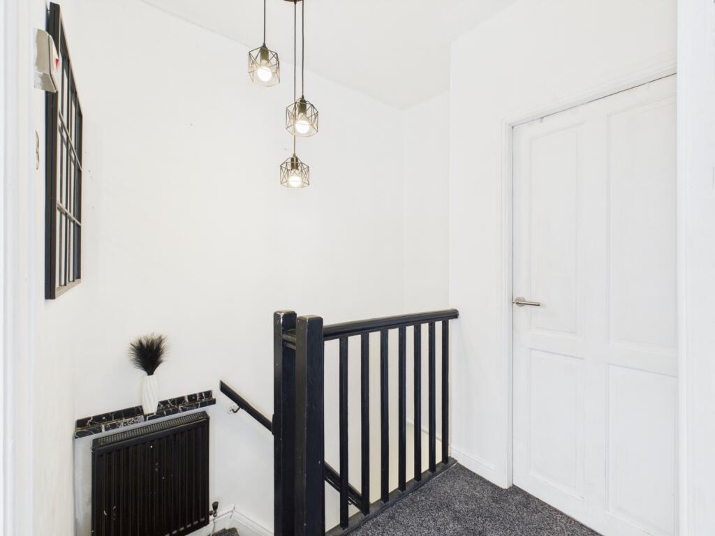 CAM04634G0-PR0025-STILL016