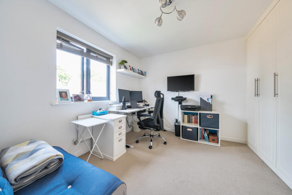 1309702-16-685ac0...