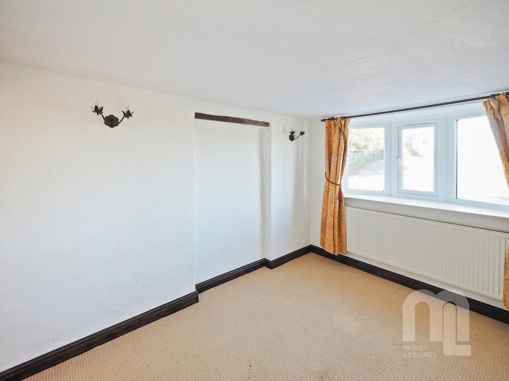 Dining Room / Bed...