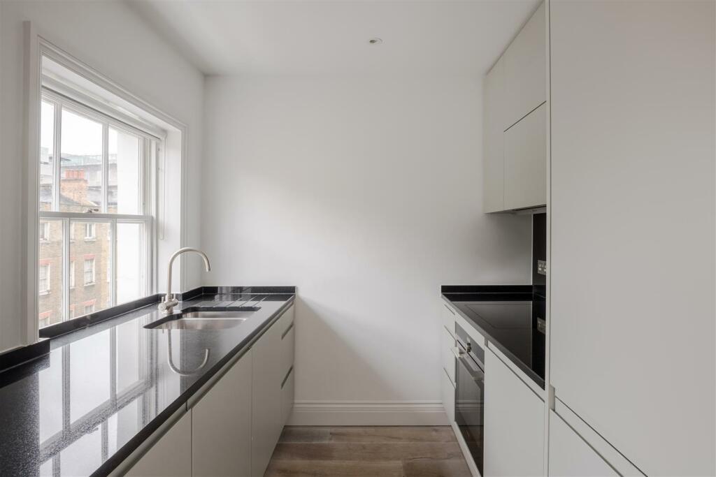 3 48 Fitzroy Street-3.jpg