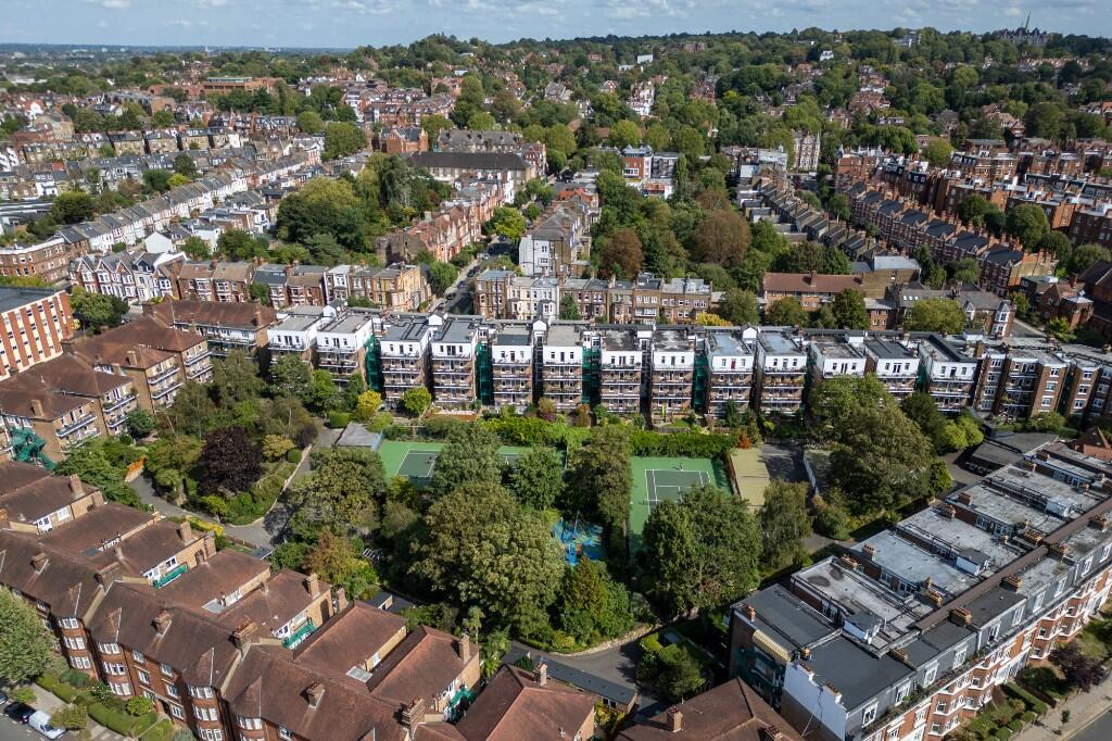 Cholmley Gardens, London, NW6