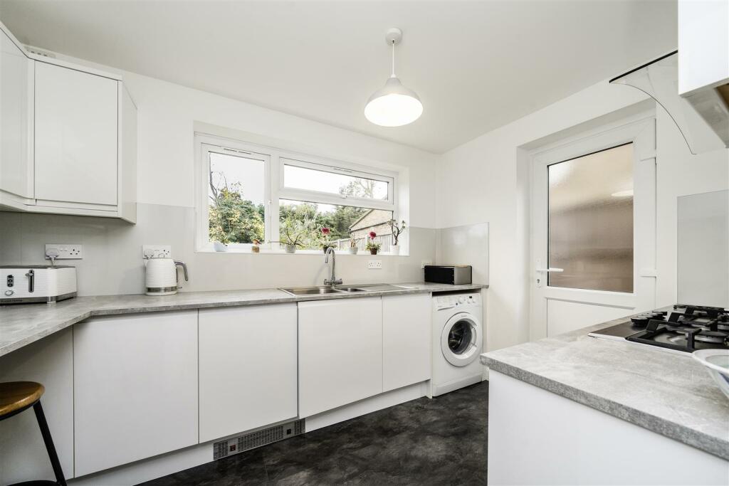 Davidson Frost-Wellings, DFW, Acacia Close, Stanmo