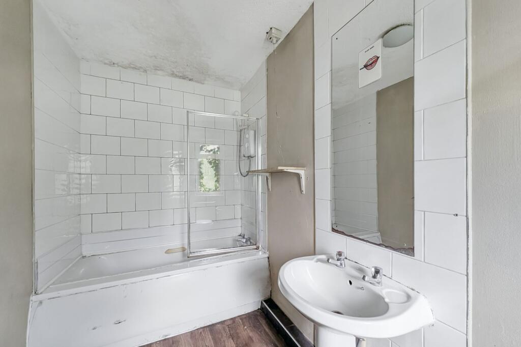 17 The Oval, Newcastle Upon Tyne, NE6 3LH