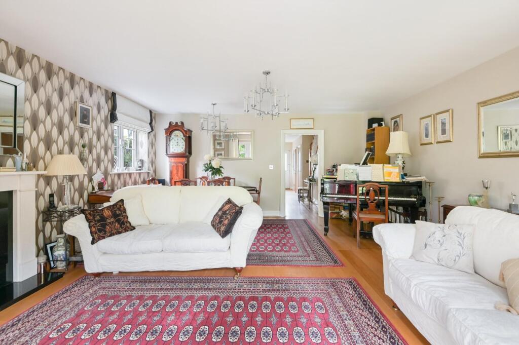 MANGGOLIA DRIVE, (3).jpg