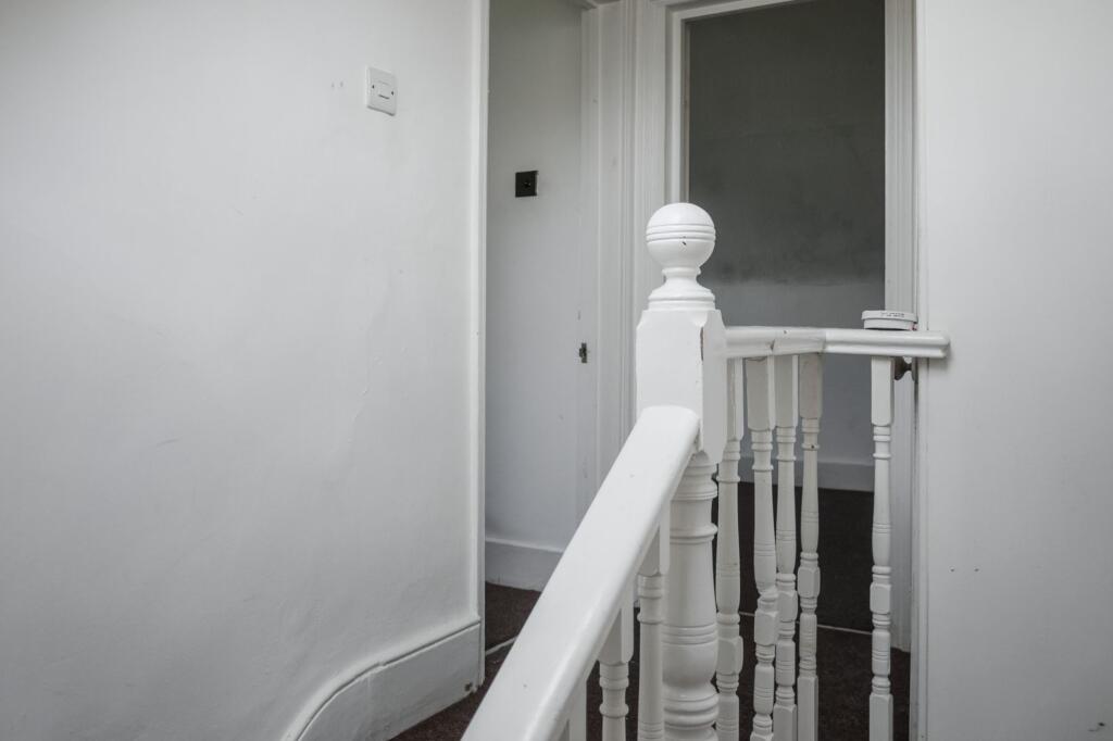 Flat 3, 1 Burgoyne Road, London SE25 6JT