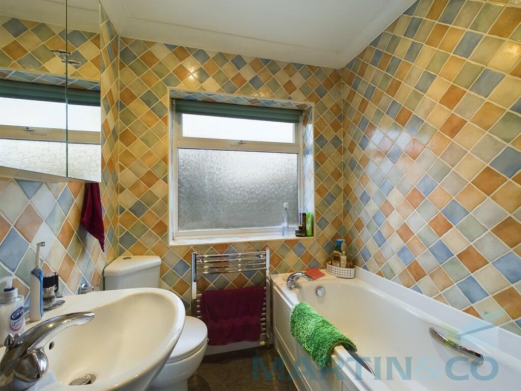 CAM01059G0-PR0228...