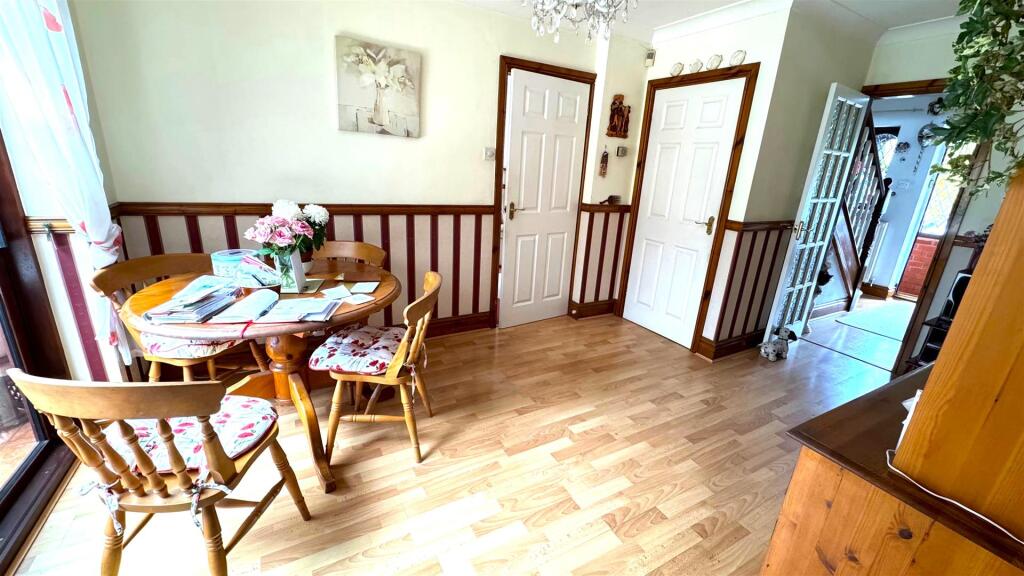 Dining Room.jpg