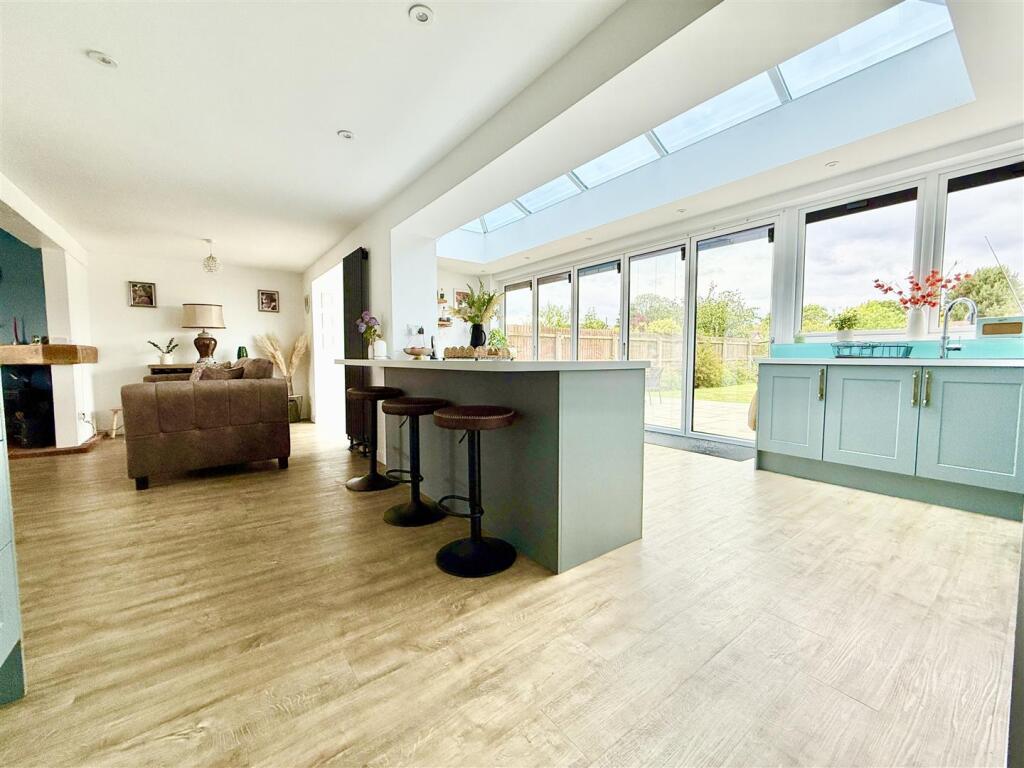 kitchen dining