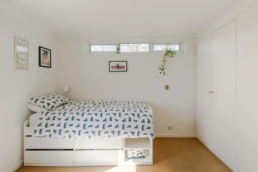 272774 - 75 Hall Drive-63.jpg