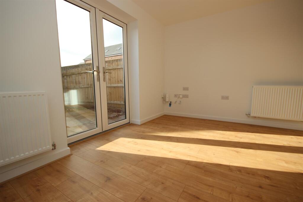 Living Area 2.JPG