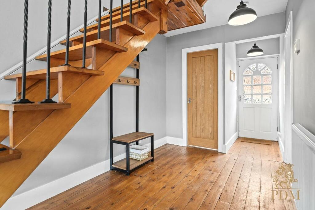 6 Yeomans Court Clumber Road West The Park NG7 1EU