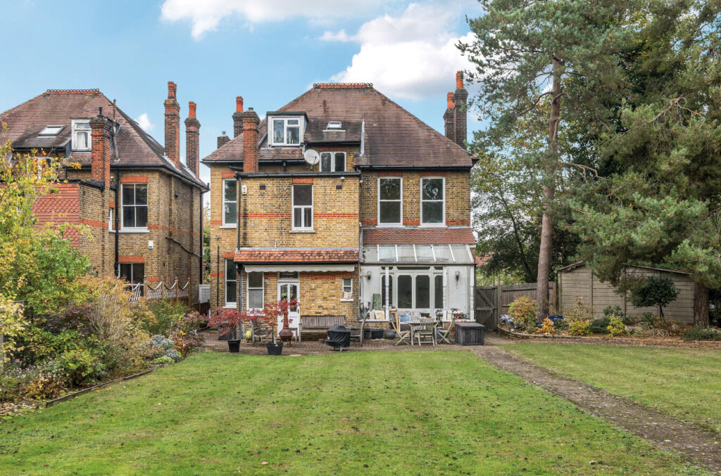 1360665-4-68f0e12...