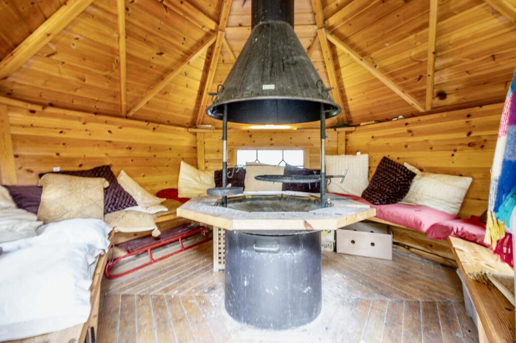 NORDIC HUT