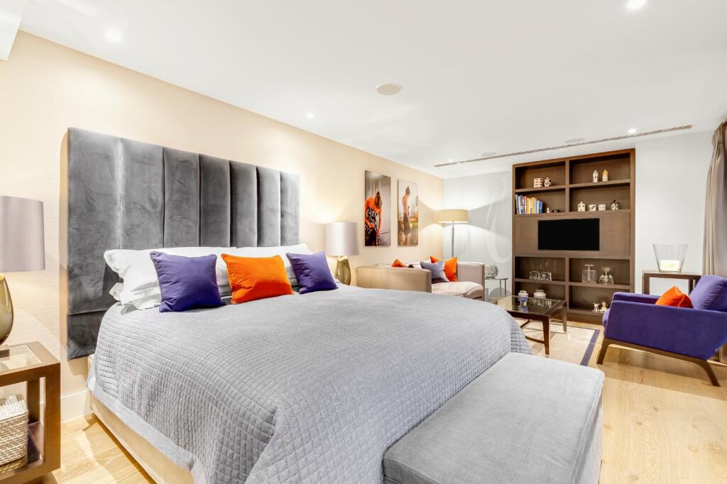 Principal Bedroom