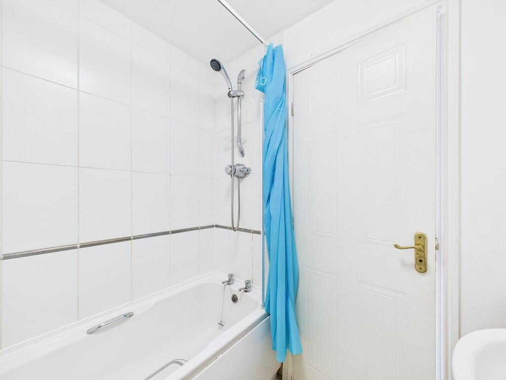 CAM01835G0-PR0179...