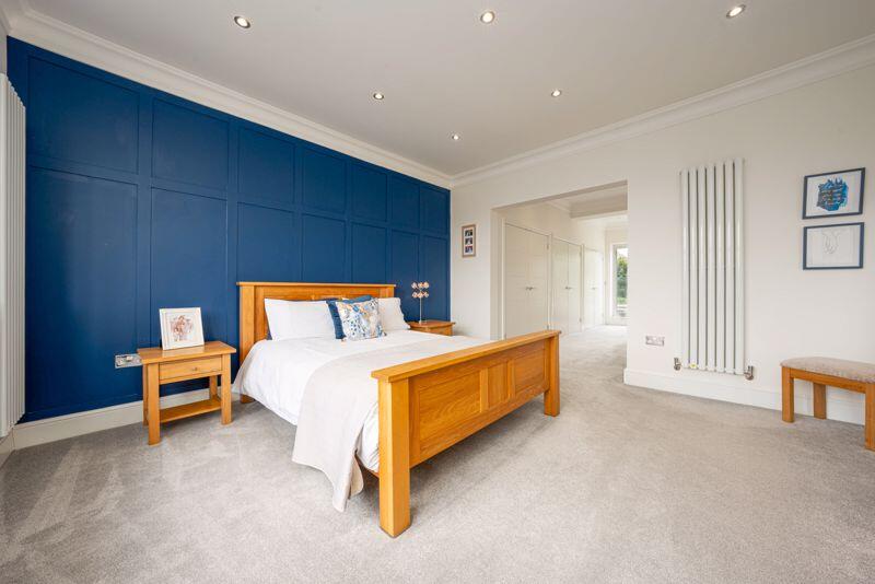 Bedroom master