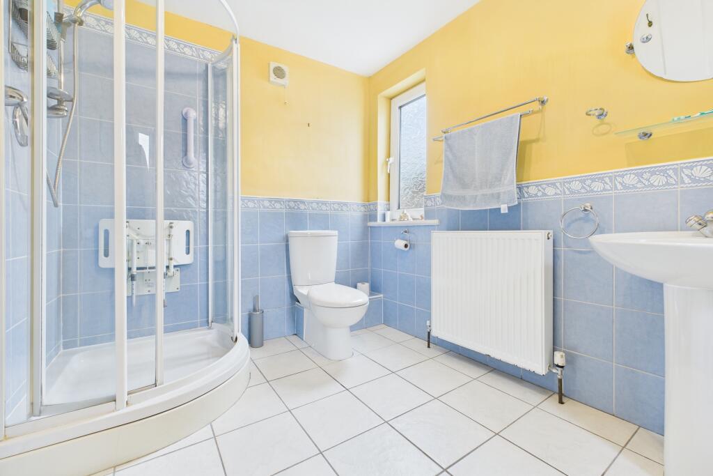 CAM04201G0-PR0075-STILL027