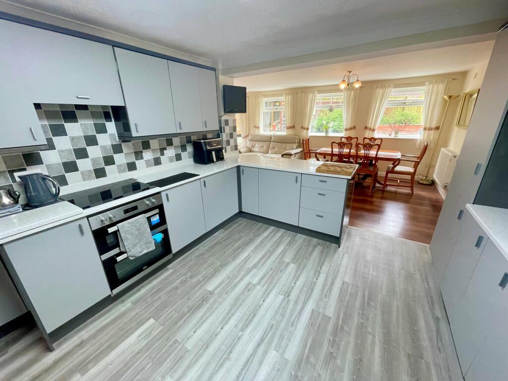 Fitted Kitchen