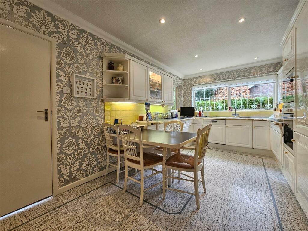 Breakfast Kitchen