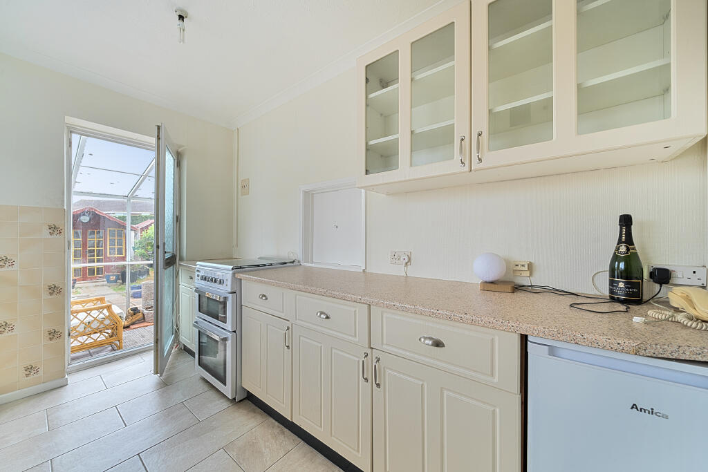 1293995136825abd1691d8arw