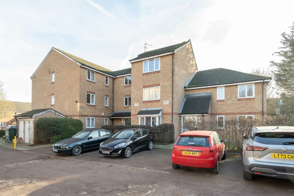 Greenacre Gardens, E17