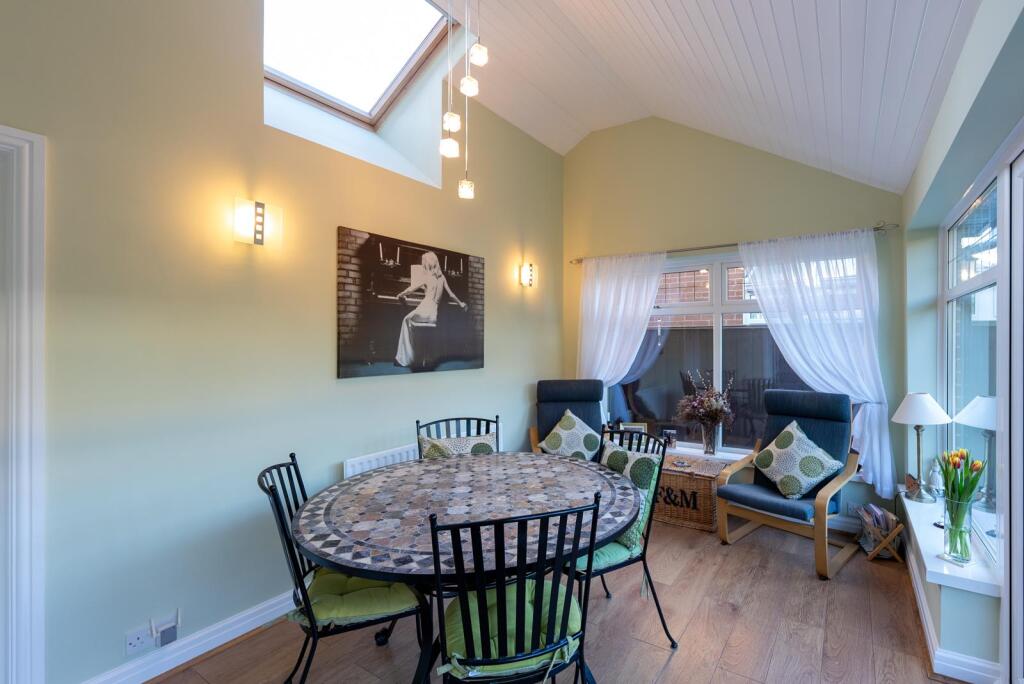 3 Corbiere Close-21.jpg