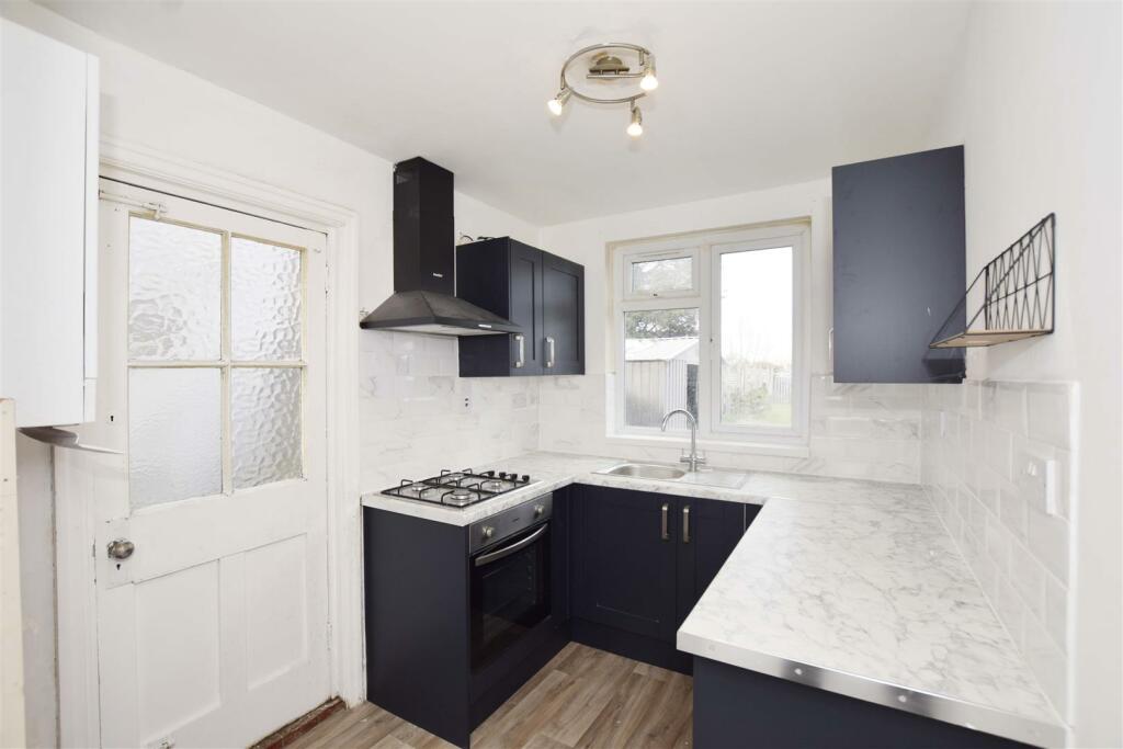 kitchen copy.jpg