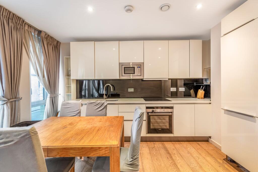 Kitchen/ Living Room