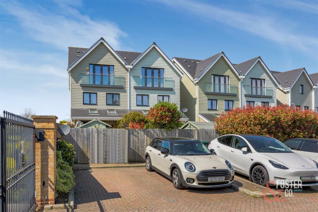 Gatton Park Lane, 18-23.JPG