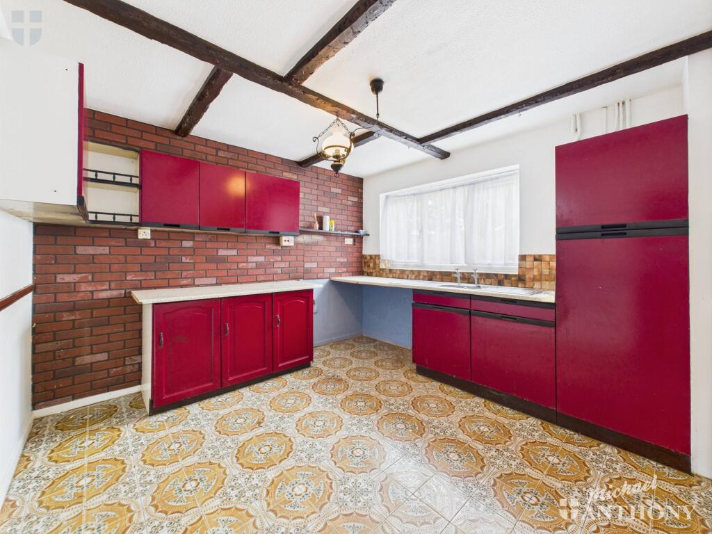 CAM03852G0-PR0356-STILL012