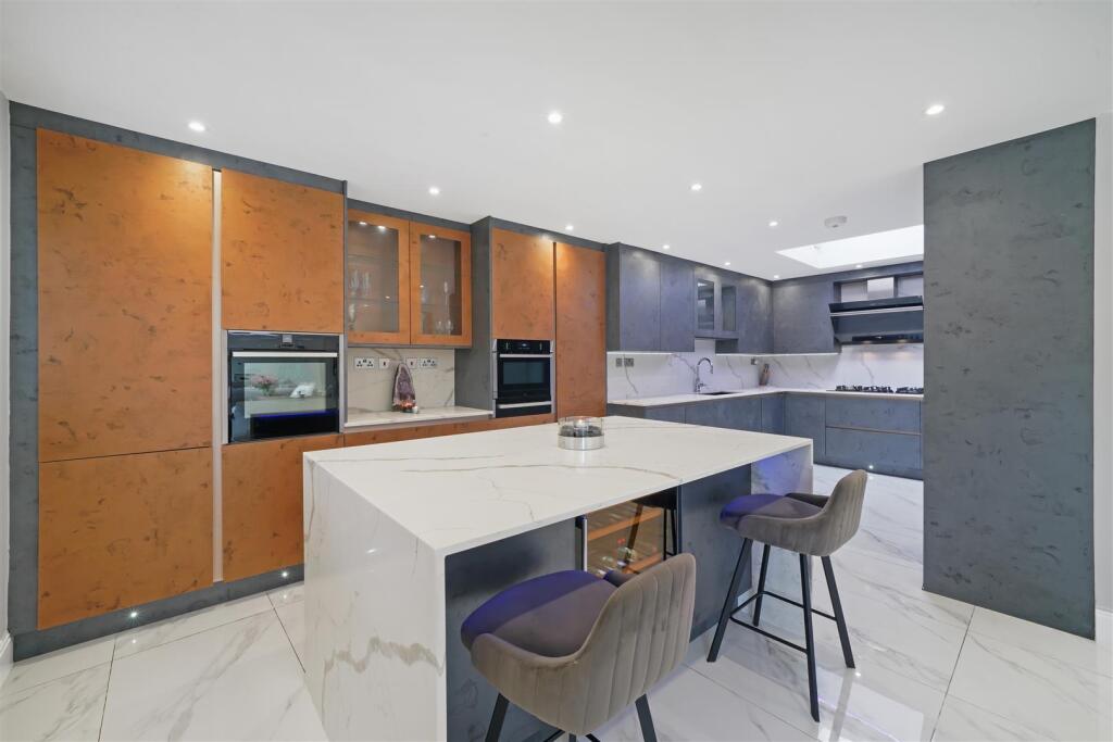 4 Sackville Close - Wkjyogz6IWtZ3vBrO6Uh.jpg