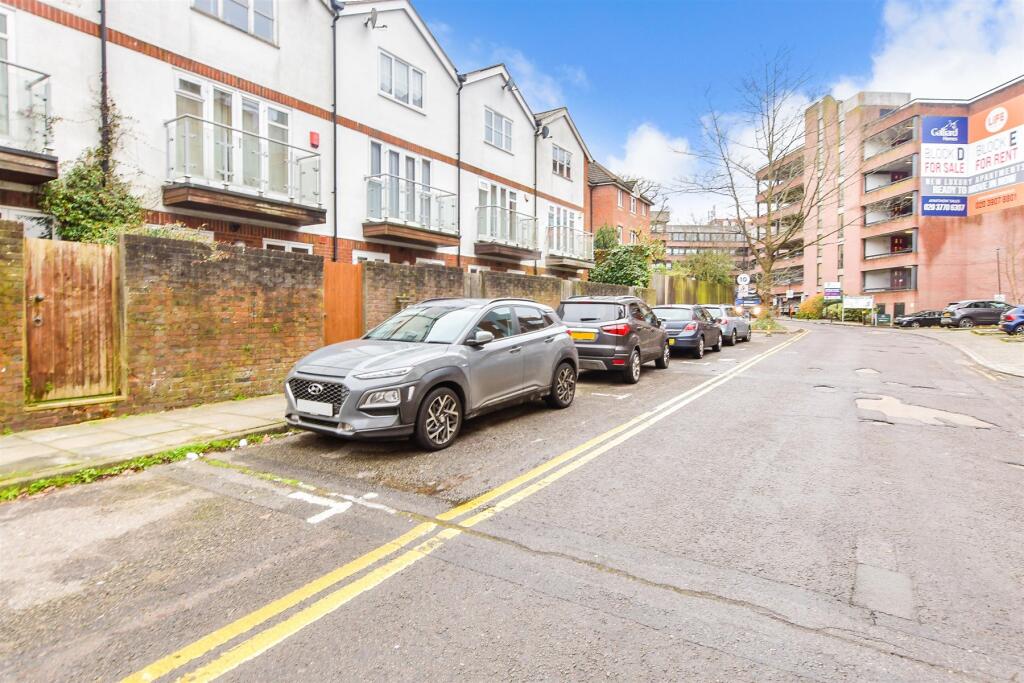 Driveway/Parking