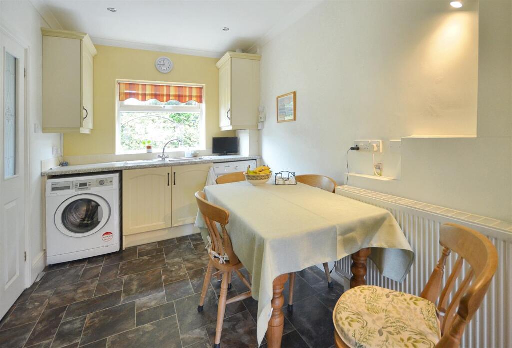 Utility/Breakfast Room