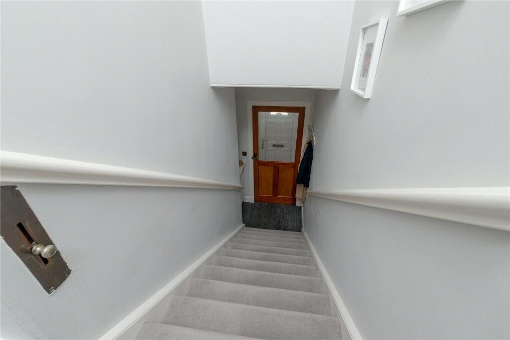 Moira Terrace 33