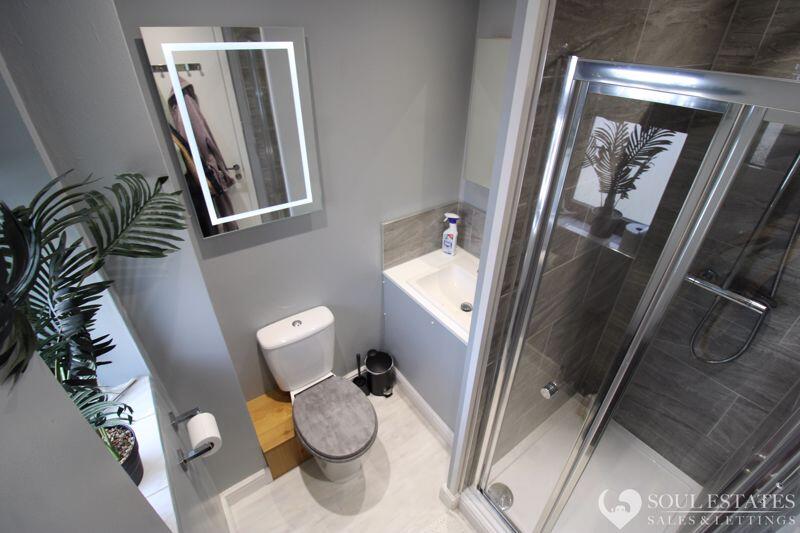 Master Ensuite