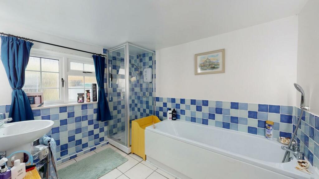 Bathroom.jpeg