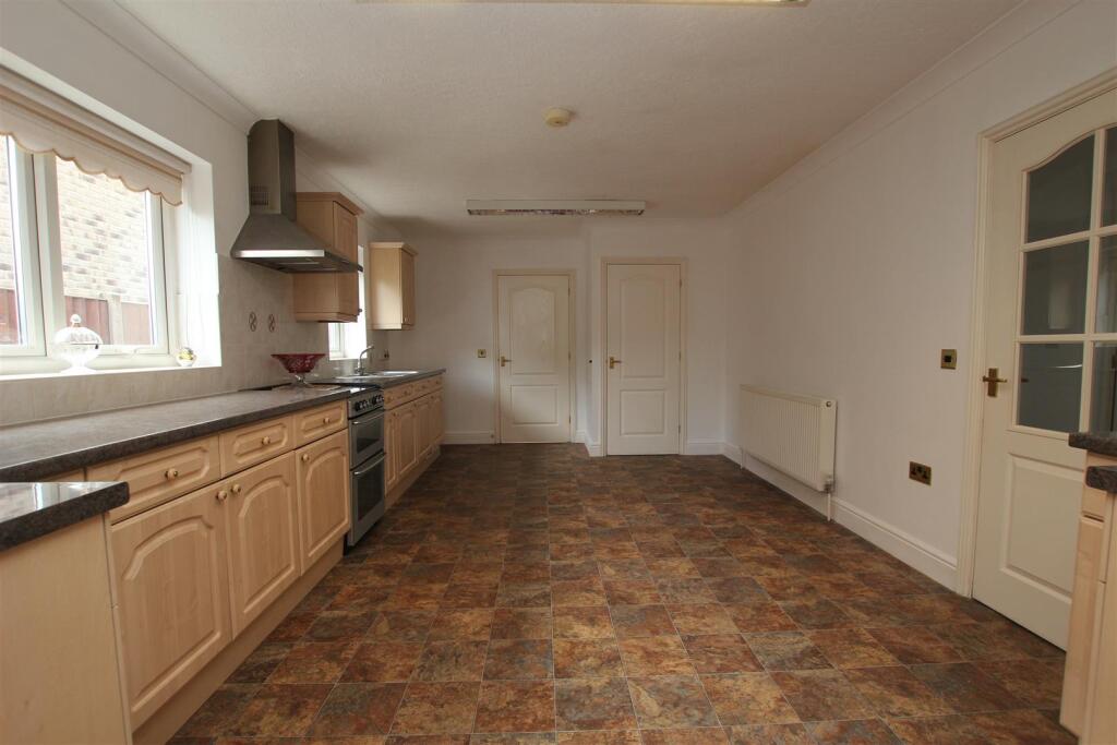 kitchen1.JPG