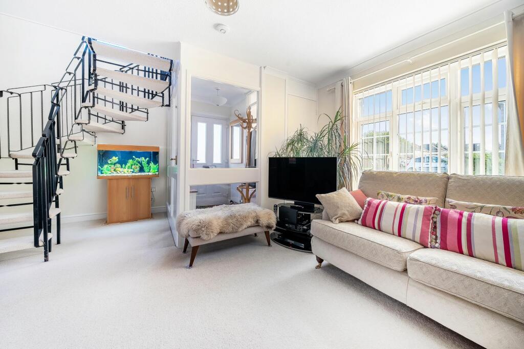 Living Room (2)