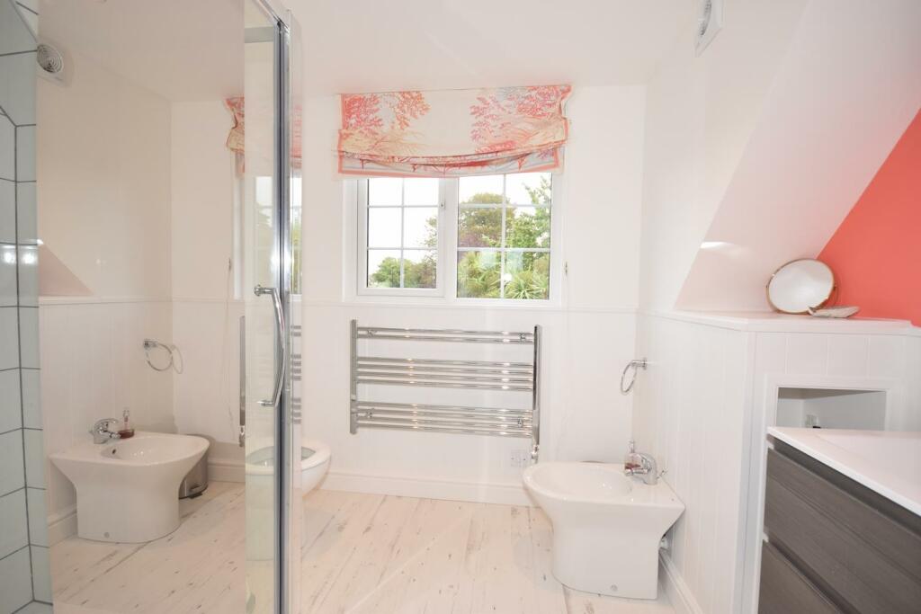 En suite 2.jpg