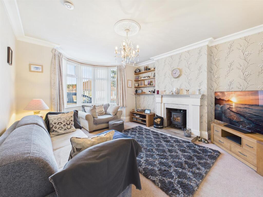 Lounge: