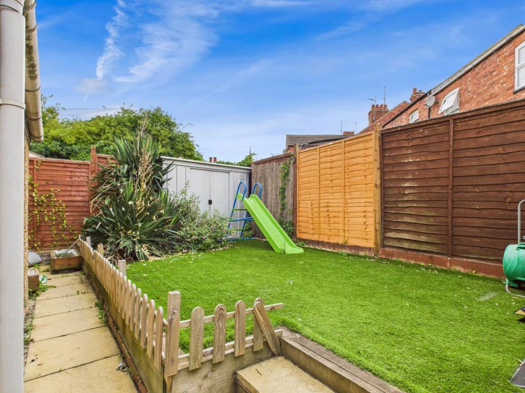 CAM02313G0-PR0089-STILL005